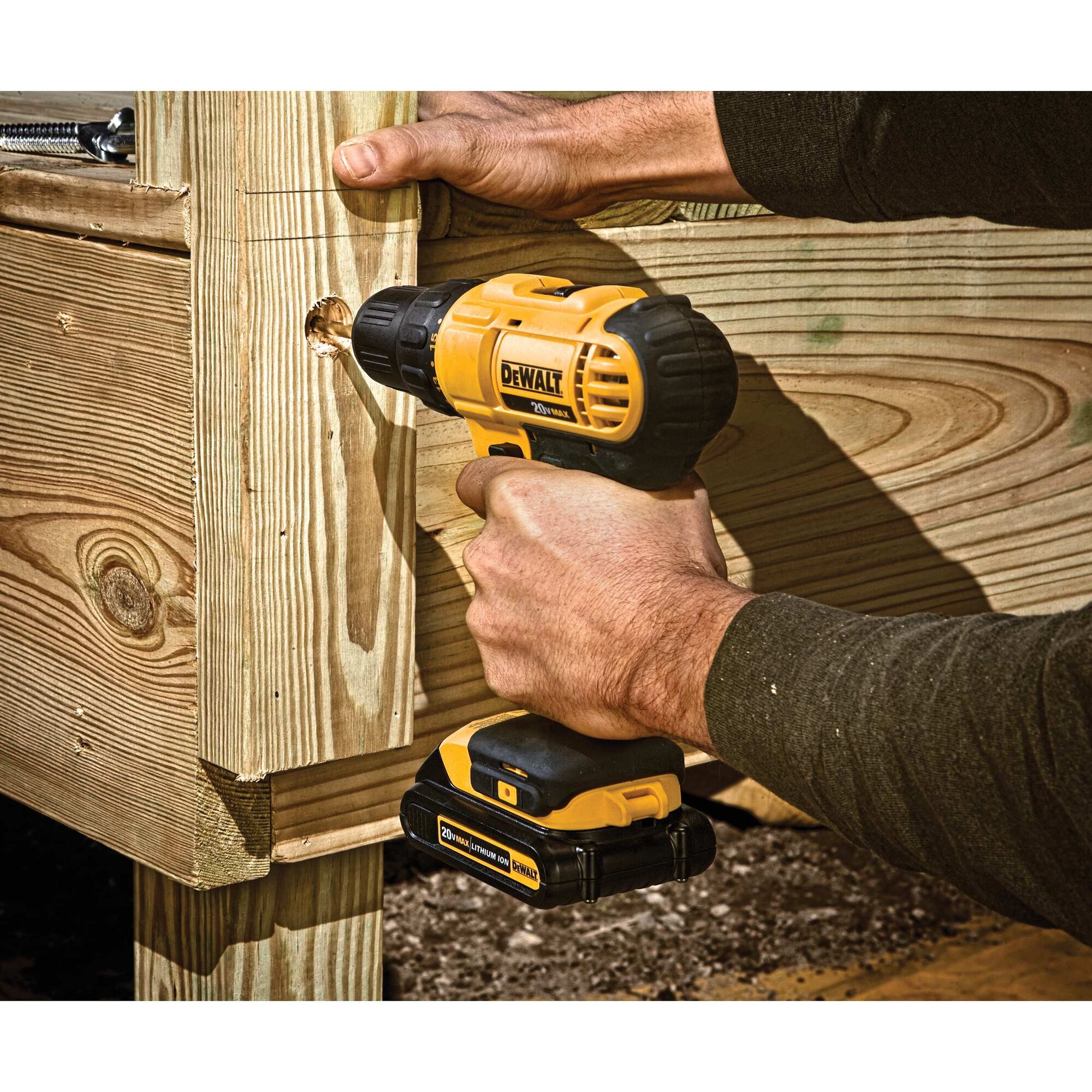 18V XR 13mM2x1 3Ah Schroefboormachine in standaard koffer DEWALT