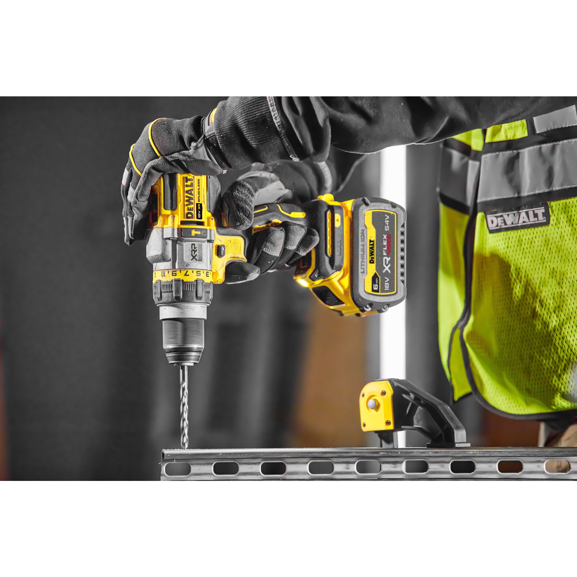 18V XR XRP Hammer Drill Driver With FLEXVOLT ADVANTAGE 1 X 6Ah